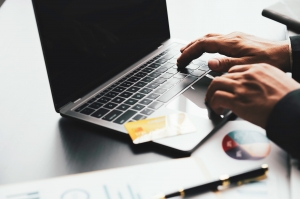 From Startup to Growth: Finding the Best Bank Accounts for Small Businesses From Startup to Growth: Finding the Best Bank Accounts for Small Businesses